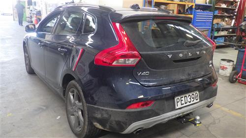 VOLVO V40 HATCHBACK 2013-2019